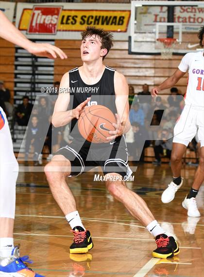 Thumbnail 3 in Lake Oswego vs. Bishop Gorman (Les Schwab Invitational) photogallery.