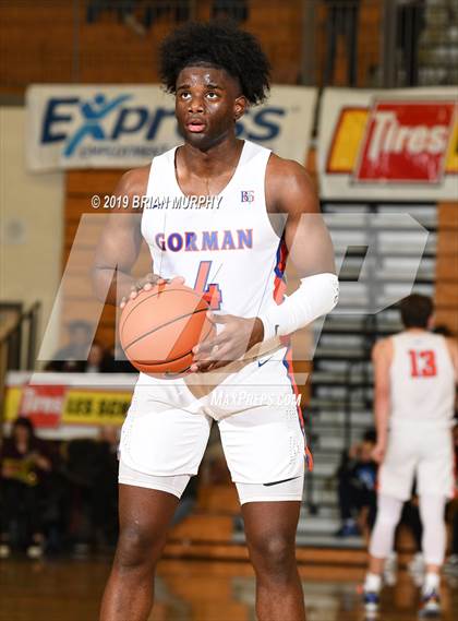 Thumbnail 2 in Lake Oswego vs. Bishop Gorman (Les Schwab Invitational) photogallery.