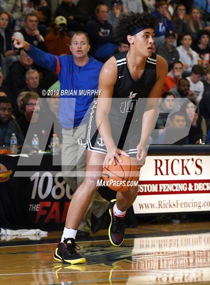 Thumbnail 2 in Lake Oswego vs. Bishop Gorman (Les Schwab Invitational) photogallery.