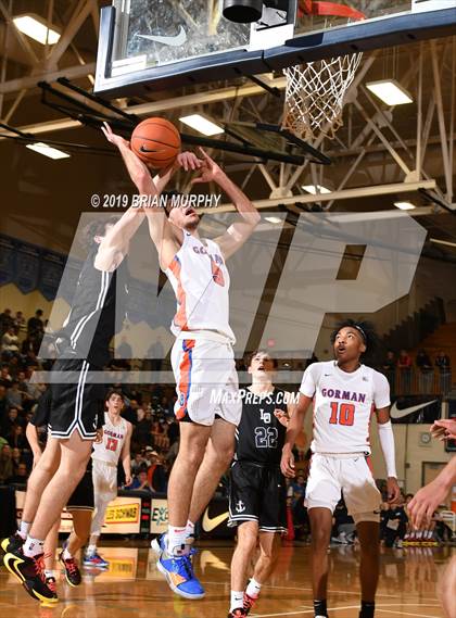 Thumbnail 3 in Lake Oswego vs. Bishop Gorman (Les Schwab Invitational) photogallery.
