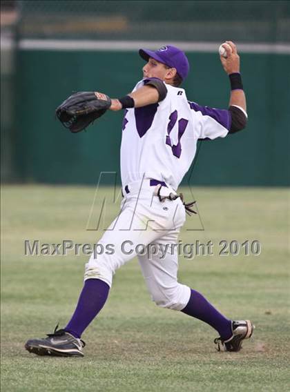 Thumbnail 3 in Chaparral @ North Canyon photogallery.