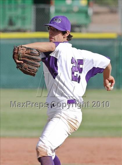 Thumbnail 1 in Chaparral @ North Canyon photogallery.
