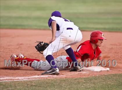 Thumbnail 1 in Chaparral @ North Canyon photogallery.