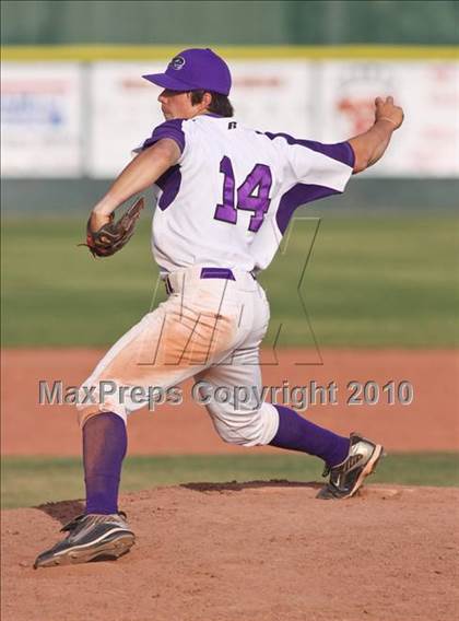 Thumbnail 1 in Chaparral @ North Canyon photogallery.