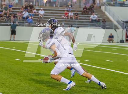 Thumbnail 3 in Hebron @ Guyer photogallery.