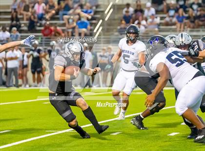 Thumbnail 3 in Hebron @ Guyer photogallery.