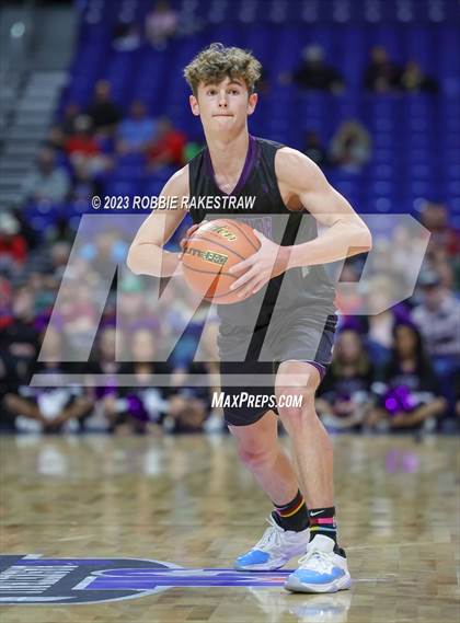 Thumbnail 2 in Flatonia vs. LaPoynor (UIL 2A Basketball State Semifinal) photogallery.