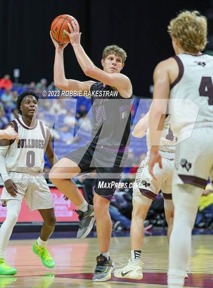 Thumbnail 3 in Flatonia vs. LaPoynor (UIL 2A Basketball State Semifinal) photogallery.