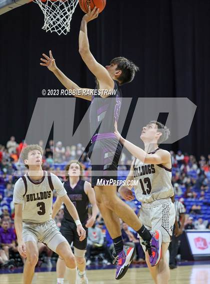 Thumbnail 1 in Flatonia vs. LaPoynor (UIL 2A Basketball State Semifinal) photogallery.