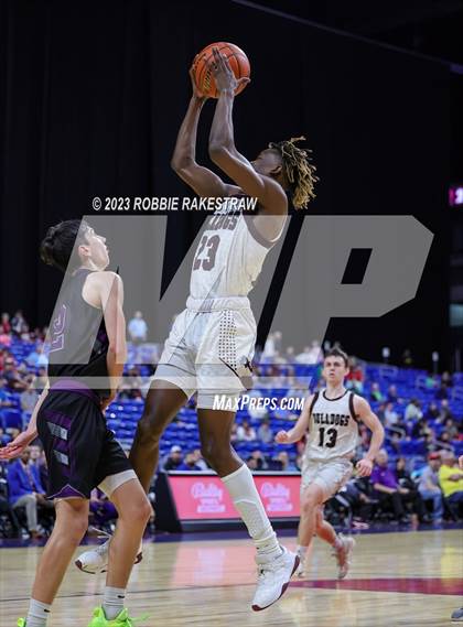 Thumbnail 3 in Flatonia vs. LaPoynor (UIL 2A Basketball State Semifinal) photogallery.