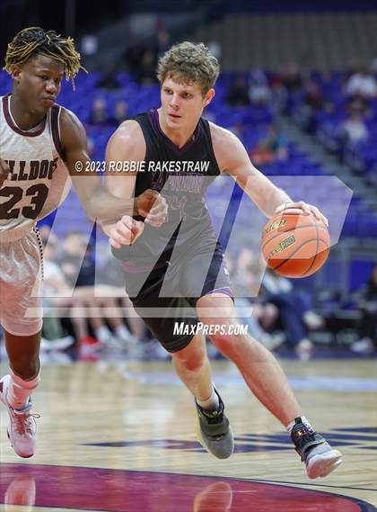 Thumbnail 3 in Flatonia vs. LaPoynor (UIL 2A Basketball State Semifinal) photogallery.