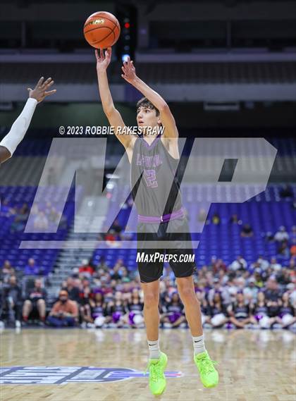 Thumbnail 2 in Flatonia vs. LaPoynor (UIL 2A Basketball State Semifinal) photogallery.