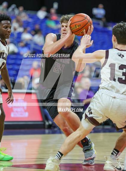 Thumbnail 2 in Flatonia vs. LaPoynor (UIL 2A Basketball State Semifinal) photogallery.