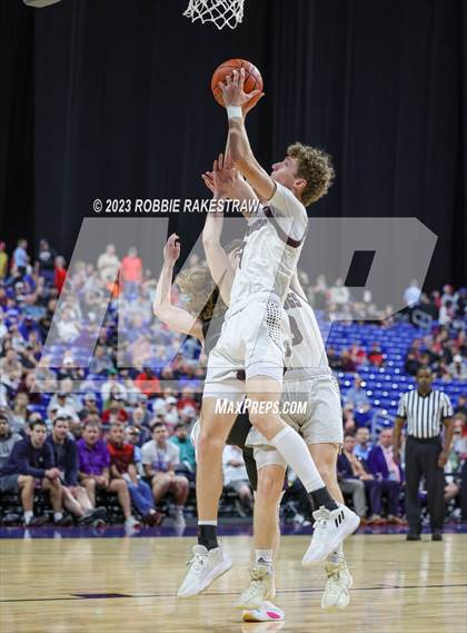 Thumbnail 2 in Flatonia vs. LaPoynor (UIL 2A Basketball State Semifinal) photogallery.