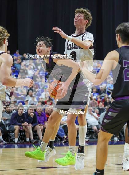 Thumbnail 2 in Flatonia vs. LaPoynor (UIL 2A Basketball State Semifinal) photogallery.