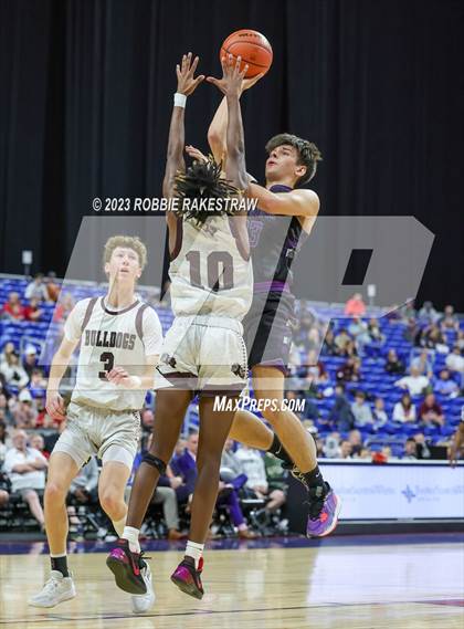 Thumbnail 2 in Flatonia vs. LaPoynor (UIL 2A Basketball State Semifinal) photogallery.