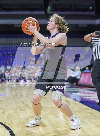 Thumbnail 1 in Flatonia vs. LaPoynor (UIL 2A Basketball State Semifinal) photogallery.