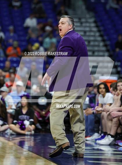 Thumbnail 3 in Flatonia vs. LaPoynor (UIL 2A Basketball State Semifinal) photogallery.