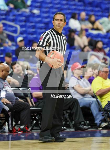 Thumbnail 3 in Flatonia vs. LaPoynor (UIL 2A Basketball State Semifinal) photogallery.