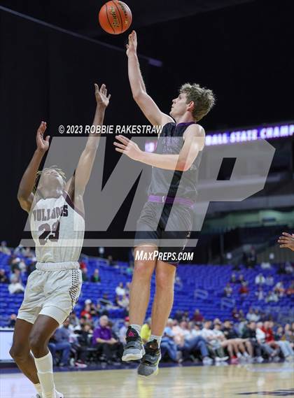Thumbnail 3 in Flatonia vs. LaPoynor (UIL 2A Basketball State Semifinal) photogallery.
