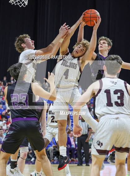 Thumbnail 2 in Flatonia vs. LaPoynor (UIL 2A Basketball State Semifinal) photogallery.