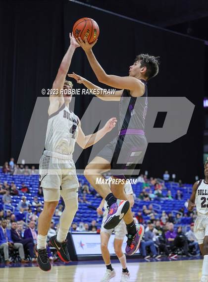 Thumbnail 1 in Flatonia vs. LaPoynor (UIL 2A Basketball State Semifinal) photogallery.