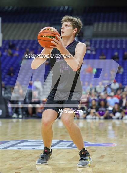 Thumbnail 2 in Flatonia vs. LaPoynor (UIL 2A Basketball State Semifinal) photogallery.