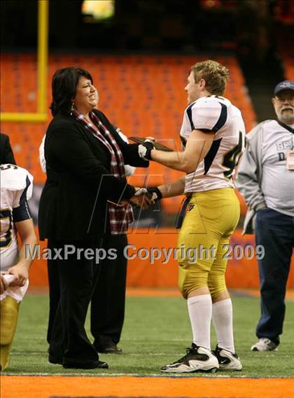Thumbnail 2 in Sweet Home vs. Burnt Hills-Ballston Lake (NYSPHSAA Class A Final) photogallery.