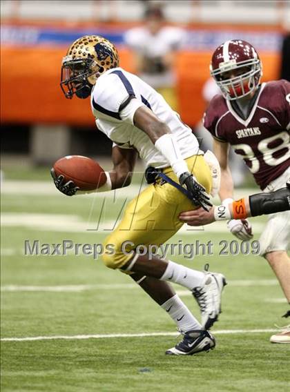 Thumbnail 2 in Sweet Home vs. Burnt Hills-Ballston Lake (NYSPHSAA Class A Final) photogallery.