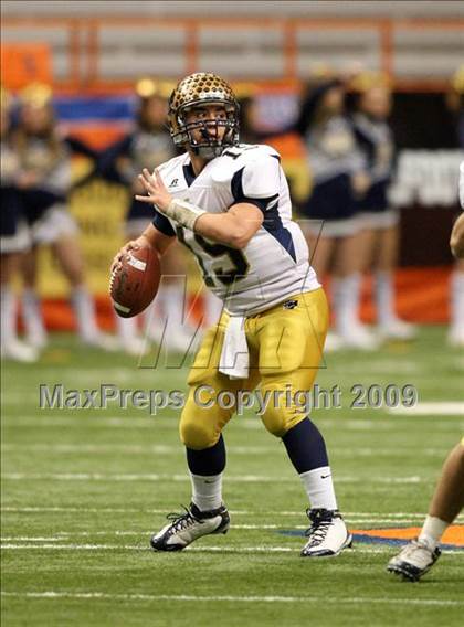 Thumbnail 2 in Sweet Home vs. Burnt Hills-Ballston Lake (NYSPHSAA Class A Final) photogallery.