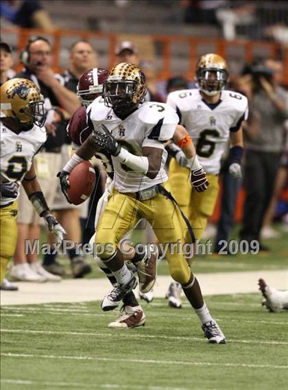 Thumbnail 2 in Sweet Home vs. Burnt Hills-Ballston Lake (NYSPHSAA Class A Final) photogallery.