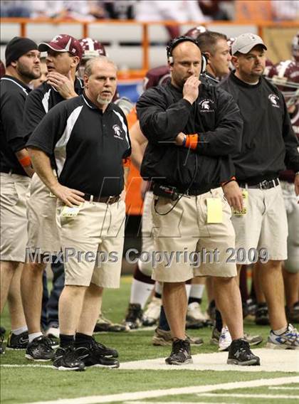 Thumbnail 2 in Sweet Home vs. Burnt Hills-Ballston Lake (NYSPHSAA Class A Final) photogallery.