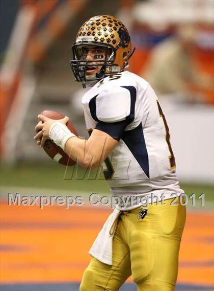 Thumbnail 3 in Sweet Home vs. Burnt Hills-Ballston Lake (NYSPHSAA Class A Final) photogallery.
