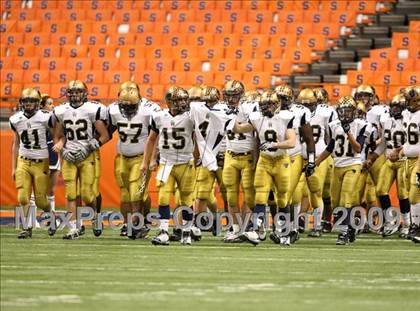 Thumbnail 2 in Sweet Home vs. Burnt Hills-Ballston Lake (NYSPHSAA Class A Final) photogallery.