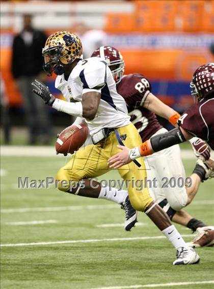 Thumbnail 1 in Sweet Home vs. Burnt Hills-Ballston Lake (NYSPHSAA Class A Final) photogallery.