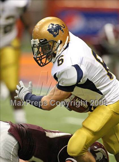 Thumbnail 2 in Sweet Home vs. Burnt Hills-Ballston Lake (NYSPHSAA Class A Final) photogallery.