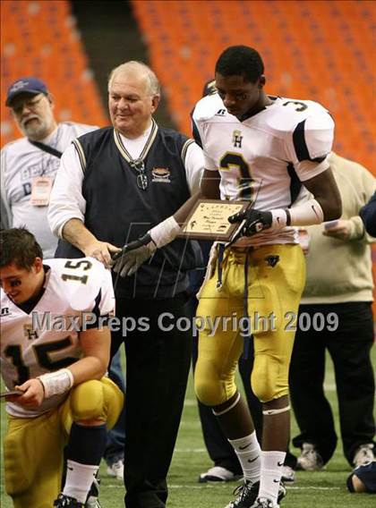 Thumbnail 2 in Sweet Home vs. Burnt Hills-Ballston Lake (NYSPHSAA Class A Final) photogallery.