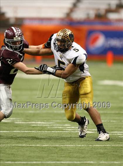 Thumbnail 2 in Sweet Home vs. Burnt Hills-Ballston Lake (NYSPHSAA Class A Final) photogallery.