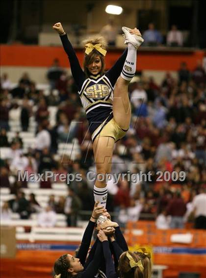 Thumbnail 2 in Sweet Home vs. Burnt Hills-Ballston Lake (NYSPHSAA Class A Final) photogallery.