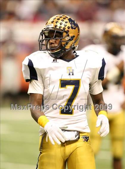 Thumbnail 2 in Sweet Home vs. Burnt Hills-Ballston Lake (NYSPHSAA Class A Final) photogallery.
