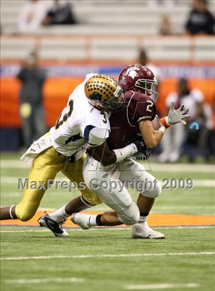 Thumbnail 2 in Sweet Home vs. Burnt Hills-Ballston Lake (NYSPHSAA Class A Final) photogallery.