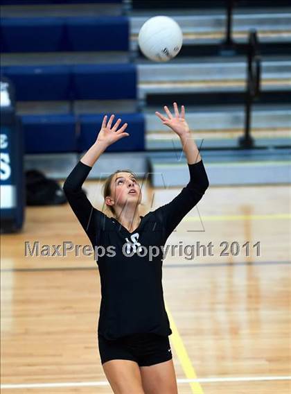 Thumbnail 2 in Los Gatos vs. Archbishop Mitty (CIF CCS Playoffs)  photogallery.