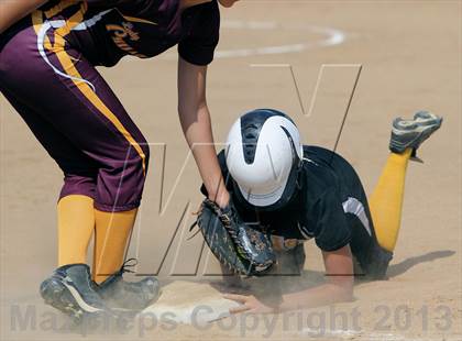 Thumbnail 2 in Keystone vs Elk County Catholic (PIAA District IX A Final) photogallery.