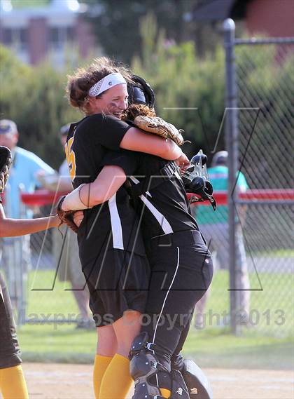 Thumbnail 1 in Keystone vs Elk County Catholic (PIAA District IX A Final) photogallery.