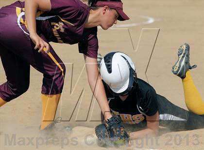 Thumbnail 2 in Keystone vs Elk County Catholic (PIAA District IX A Final) photogallery.