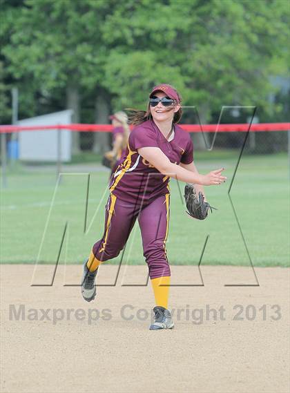 Thumbnail 2 in Keystone vs Elk County Catholic (PIAA District IX A Final) photogallery.