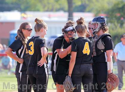 Thumbnail 3 in Keystone vs Elk County Catholic (PIAA District IX A Final) photogallery.