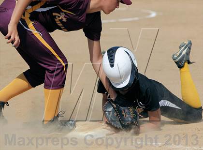 Thumbnail 3 in Keystone vs Elk County Catholic (PIAA District IX A Final) photogallery.