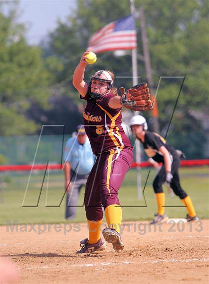 Thumbnail 3 in Keystone vs Elk County Catholic (PIAA District IX A Final) photogallery.