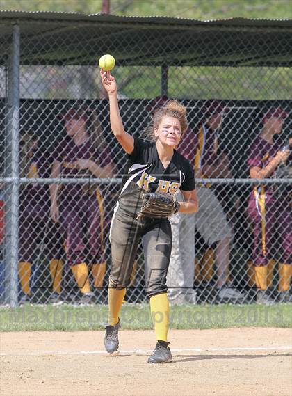 Thumbnail 3 in Keystone vs Elk County Catholic (PIAA District IX A Final) photogallery.